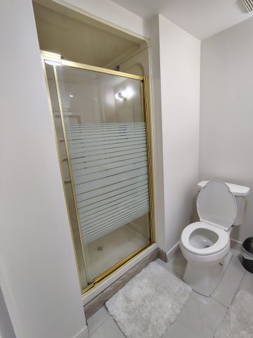 For Lease - 70 Orsett Street, Oakville, Ontario - Photo 3