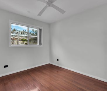 Stylish & Private Granny Flat with Separate Street Access- Walk to ... - Photo 4