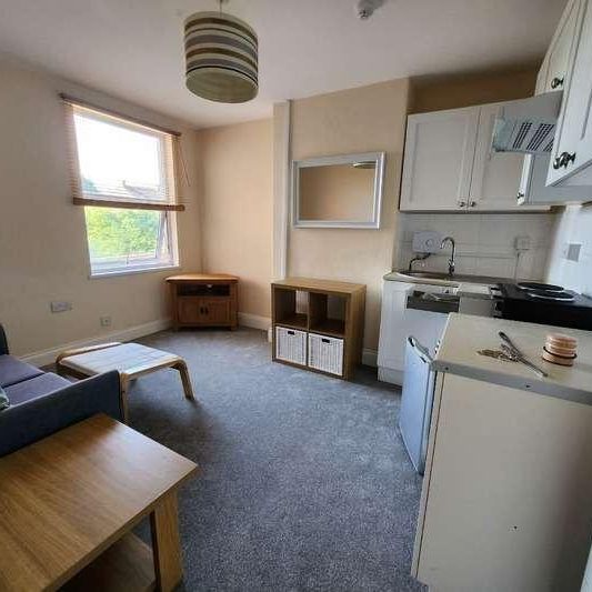 Ashleigh Avenue, Bridgwater, TA6 - Photo 1