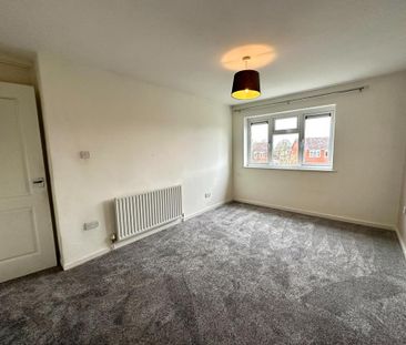 3 bedroom semi-detached house to rent - Photo 6