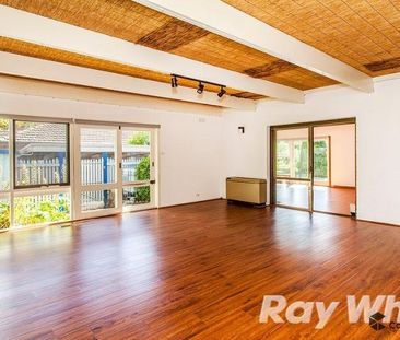 16 Creek Road, MITCHAM - Photo 6