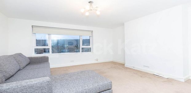 A generous 2 double bedroom property located minutes to Finsbury Park station - Photo 1
