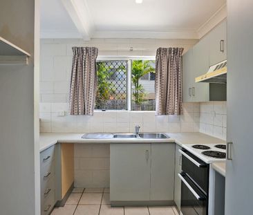 NEAT AND TIDY 2 BEDROOM TOWNHOUSE IN PIMLICO! - Photo 5