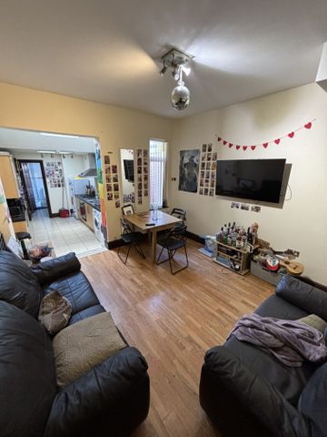 14 FLORENCE BUILDINGS - Photo 2