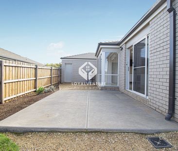 Exceptional Family Home at Underbank Estate - Photo 6