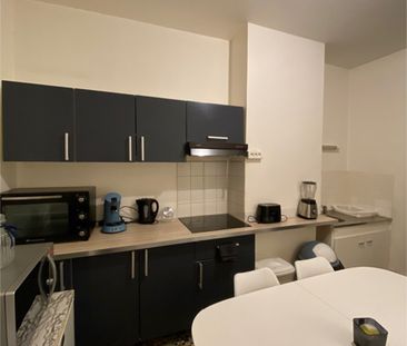 Location Appartement 2 pièces 42m² - Photo 3
