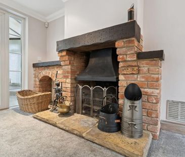 4 bedroom detached house to rent - Photo 2