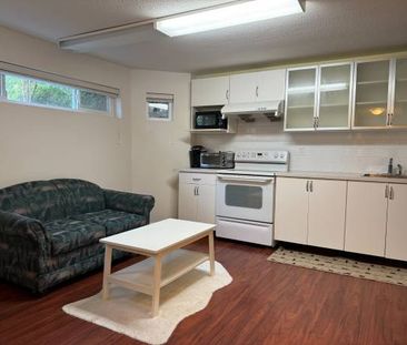 ONE BED UNIT CLOSE TO UBC IN KERRISDALE - Photo 3