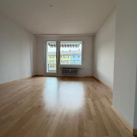4.5-Zimmerwohnung mit Balkon, Lift und Einstellplatz in Ostermundigen - Foto 1