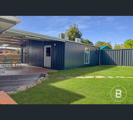 26 Arblaster Street, California Gully, Vic 3556 - Photo 2
