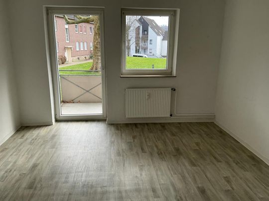 Einzugsbereite Erdgeschosswohnung mit 2-Zimmern und Balkon in Wetter Altwetter - Photo 1