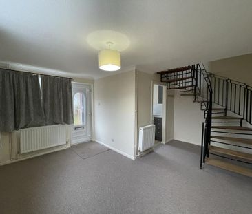 1 bedroom semi-detached house to rent - Photo 3