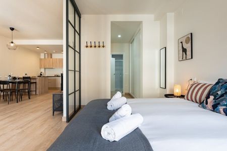 Calle Martínez de la Rosa, Málaga, Andalusia 29010 - Photo 5