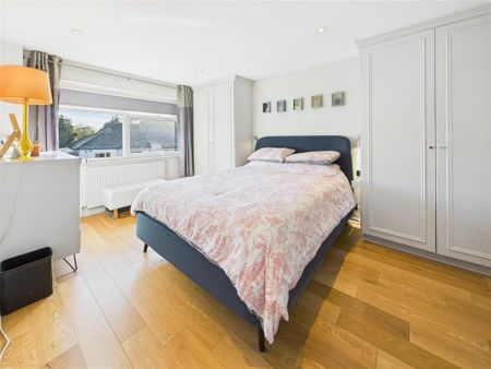 4 bedroom semi-detached house to rent - Photo 3