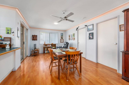 Quality Living, Superb Location - Photo 2