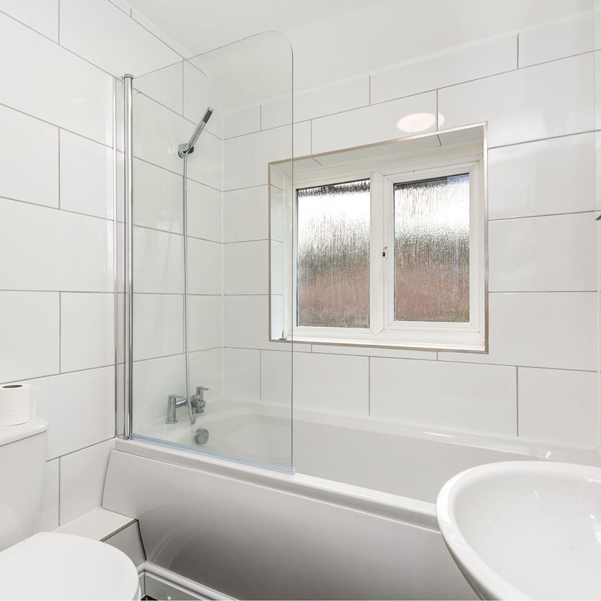 2 bedroom apartment to rent Springfield, Elstead, Godalming, GU8 - Photo 1