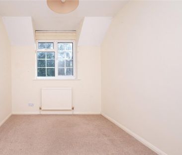 2 bedroom end of terrace house to rent - Photo 5