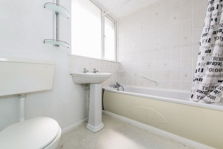 3 bedroom maisonette to rent Ellenbrook Green, Ipswich, IP2 - Photo 3