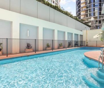 LUXURY LIFESTYLE WITH VIEWS - Photo 3