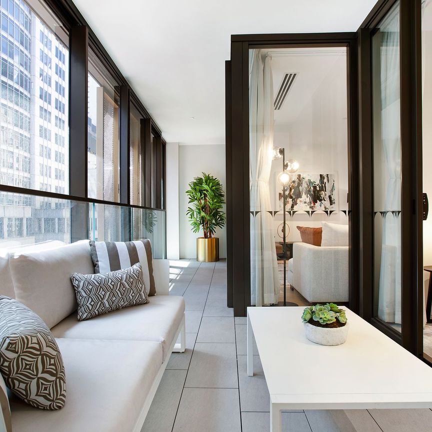 Spacious Unfurnished Three-Bedroom Apartment - Photo 1