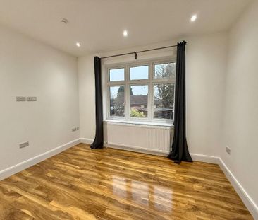 5 bedroom semi-detached house to rent - Photo 3