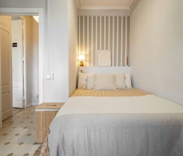 Carrer d'Aragó, Barcelona, Catalonia 08013 - Photo 2