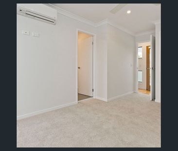 Luxury Townhouse with Private Retreat Oasis - Photo 6