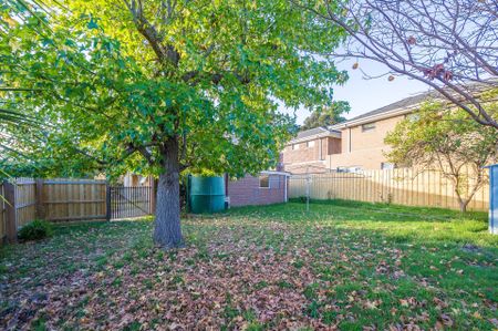 Three Bedroom Family Home in Prime Location - Photo 2