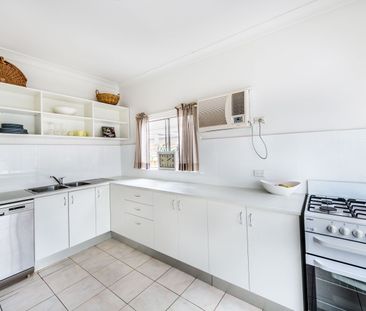 Curl Curl, 27 Griffin Road - Photo 4