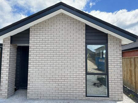 71A Maryvale Road, Milldale, Auckland - Photo 3