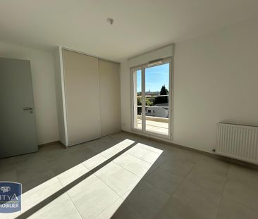Location Appartement 4 pièces 100m² MORIERES LES AVIGNON 84310 - Photo 3