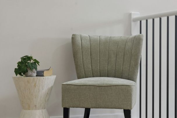 Modern Three Bedroom Townhouse - Photo 1