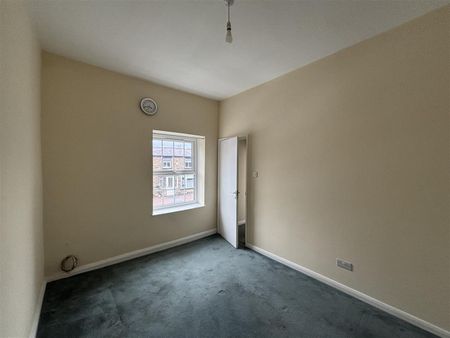 To Let 2 Bed Apartment Wrexham Street, Mold £700 pcm - Photo 2
