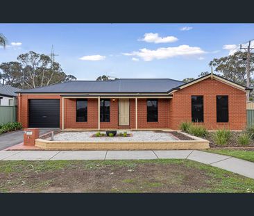 85 Osborne St, Flora Hill, Vic 3550 - Photo 3