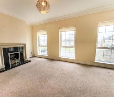 18 Berkeley Hall Square, Lisburn, BT27 5TB - Photo 2
