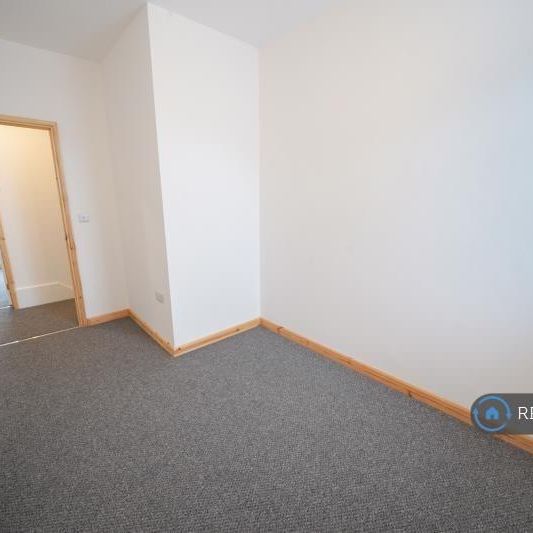 3 bedroom end of terrace house to rent - Photo 1