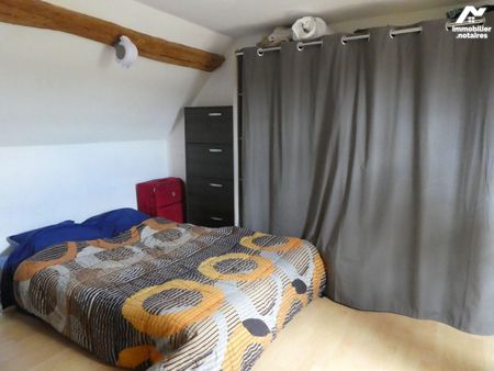 Longère rénovée élevée sur deux niveaux , mitoyenne d'un côté, comprenant de plain-pied : Pi... - Photo 2