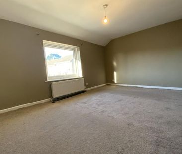 2 bedroom semi-detached house to rent - Photo 5