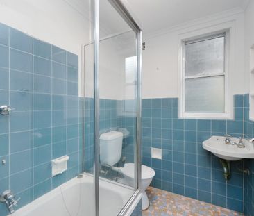 Bright Sunny 1 Bedroom Apartment, Minutes Walk To Coogee Beach - Photo 4