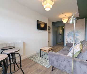 To Let – Coronation Walk, Southport Town Centre – One Bedroom Apart... - Photo 2