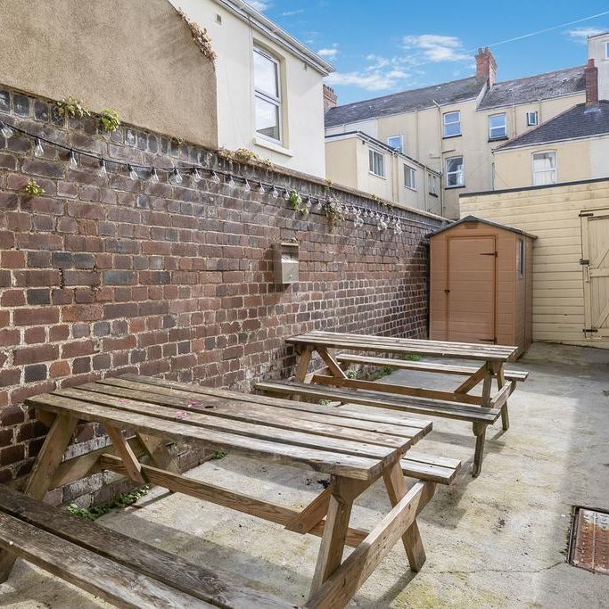 13 bedroom terraced house to rent - Photo 1
