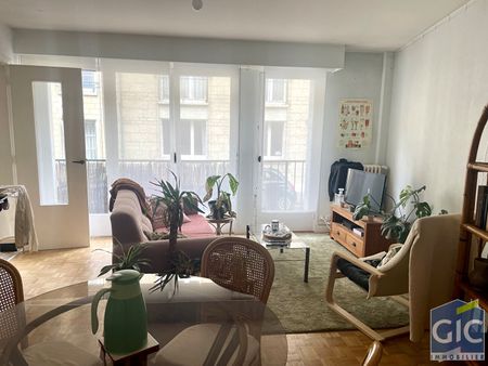 Location Appartement 3 pièces 79m² - Photo 2