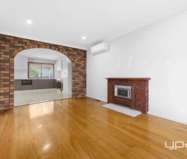 “Charming Family Home for Rent in Sunshine West” - Photo 1