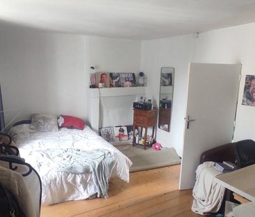 T3 meublé - chambre + bureau + salle de vie - Photo 4