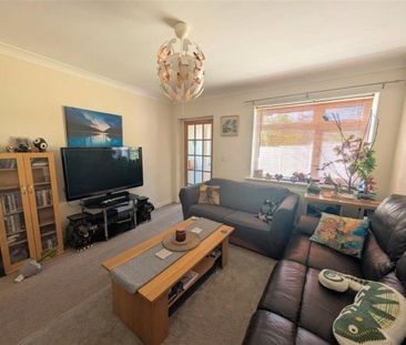 Westlands Close, Neston - Photo 1