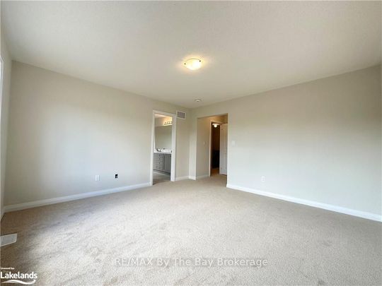 For Lease - 58 NICORT Road, Wasaga Beach, Ontario - Photo 1