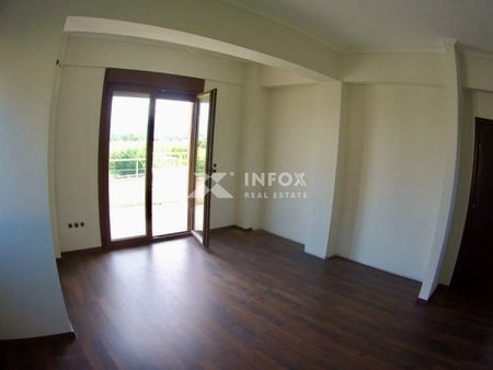 Πολυτελής Μονοκατοικία 220 τ.μ. σε οικόπεδο 1.500 τ.μ. • €2.200/μήνα - Φωτογραφία 3