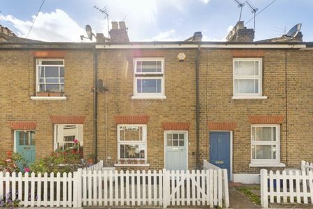 Chestnut Road, Twickenham, TW2 - Photo 4