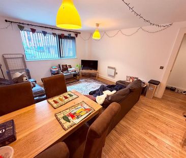 2 bedroom apartment to rent - Photo 2