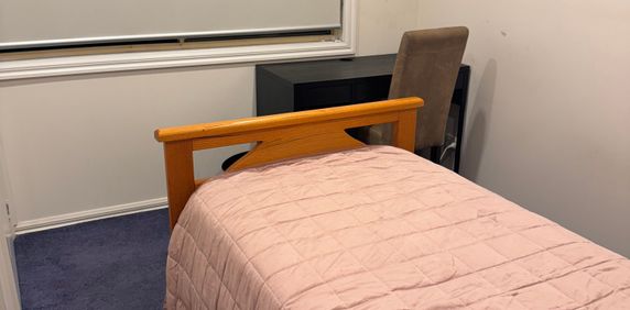 Mount Waverley - Photo 2